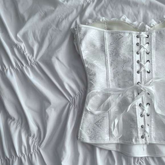 Vintage porcelain satin corset top - Picture 3 of 4